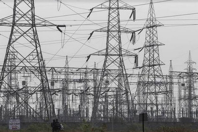 Discoms’ outstanding dues rose 47% to Rs 1.33 lakh cr  to power gencos, in June