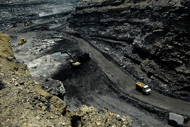 Power plants, non-regulated sector consumers agree to substitute imported coal with CIL supply
