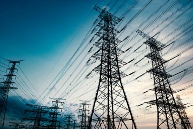 With an eye on future power usage, minister visits Tata Power plant