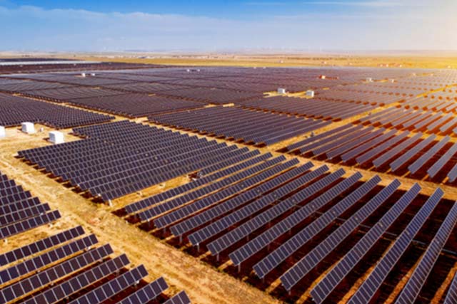 Larsen & Toubro begins building 300 MW solar plant in Saudi Arabia