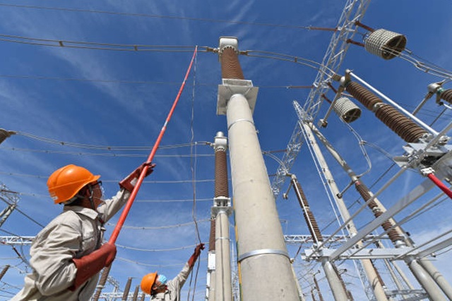 Centre pulls up SERCs for failure to issue tariff orders for FY22